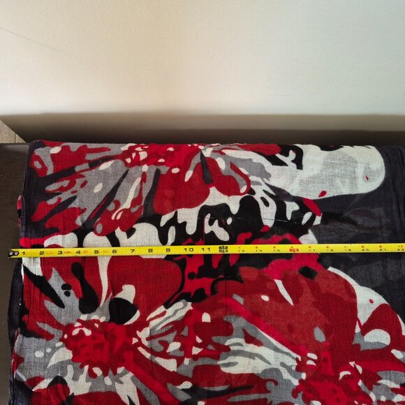 3/$25 Abstract Wrap / Scarf - Picture 10 of 11